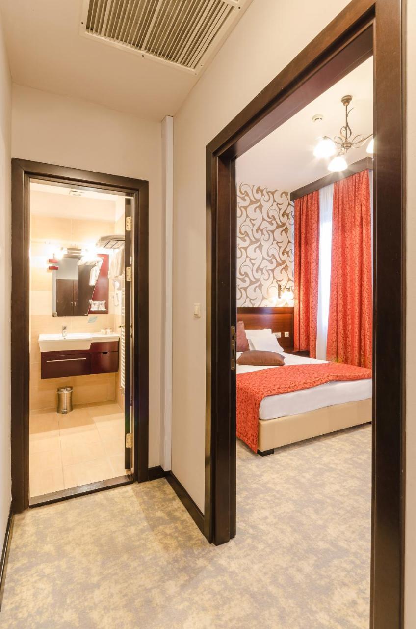 Aurum Hotel 4*